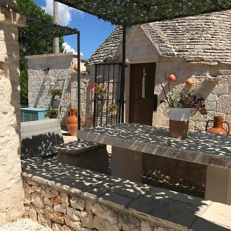 Bed and Breakfast Trullo Grace -Trulli Anti' Charme & Relax Альберобелло Екстер'єр фото